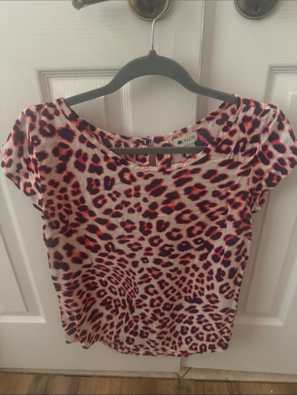 STYLUS Pink and Black Leopard Print Cap Sleeve Top